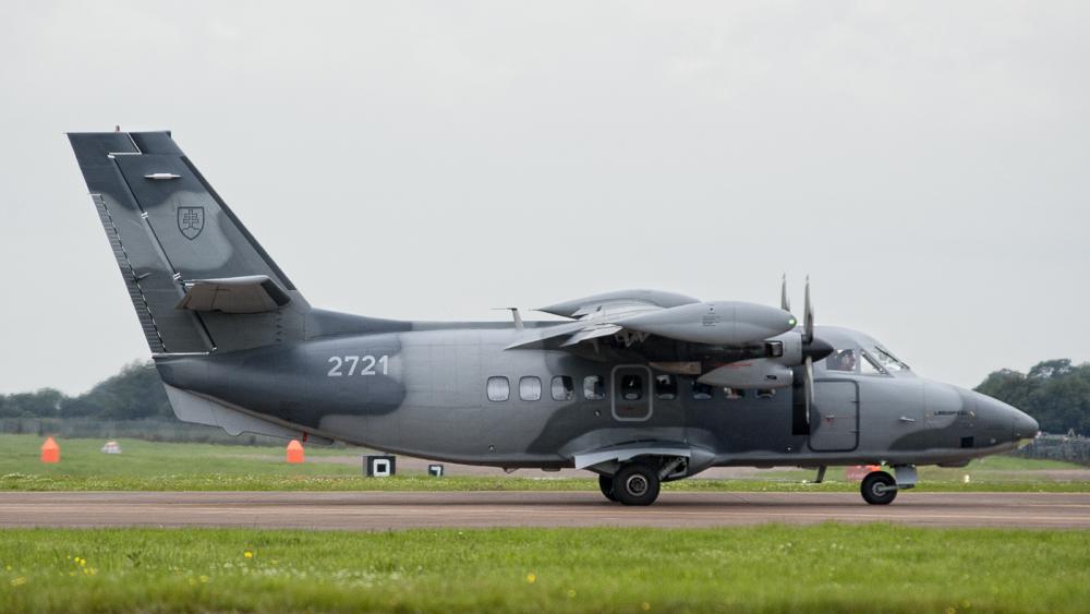 IMGP7091-Let-L-410UVP-E20-Turbolet-2721-Slovakian-AF.jpg