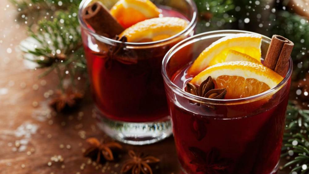 gluhwein-german-mulled-wine-recipe-2-1200x674.jpg
