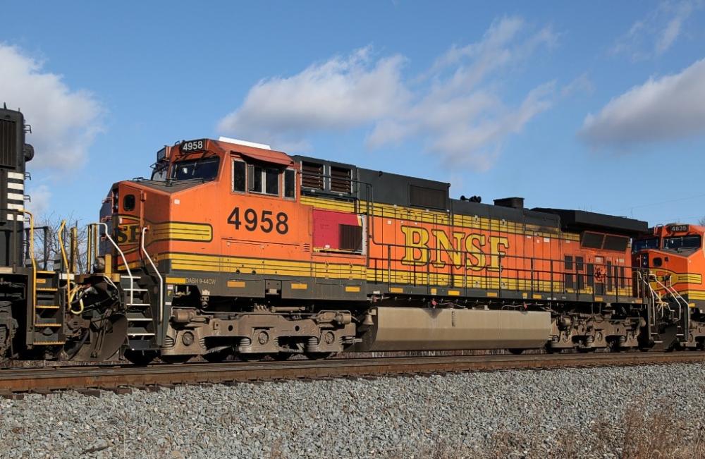 BNSF-4958[C44-9W]-^FS-Enon+Valley,PA-20141231-110049.jpg