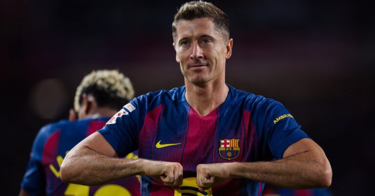 Waarom besloot Hansi Flick over Lewandowski en hoe ziet de nieuwe Barcelona-opstelling eruit?